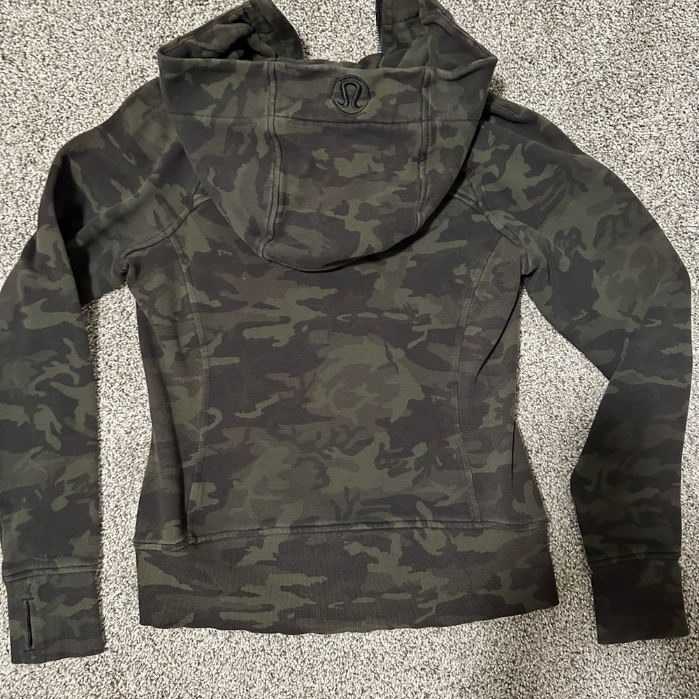 Lululemon Scuba - Green Camouflage